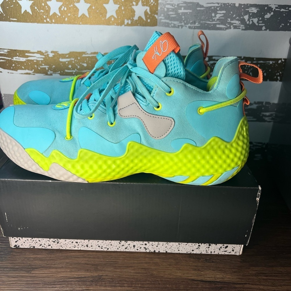 Adidas Harden 6 “Pulse Aqua Solar”